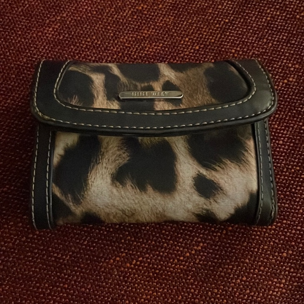 🌻3 for $25 Nine West wallet, leopard print